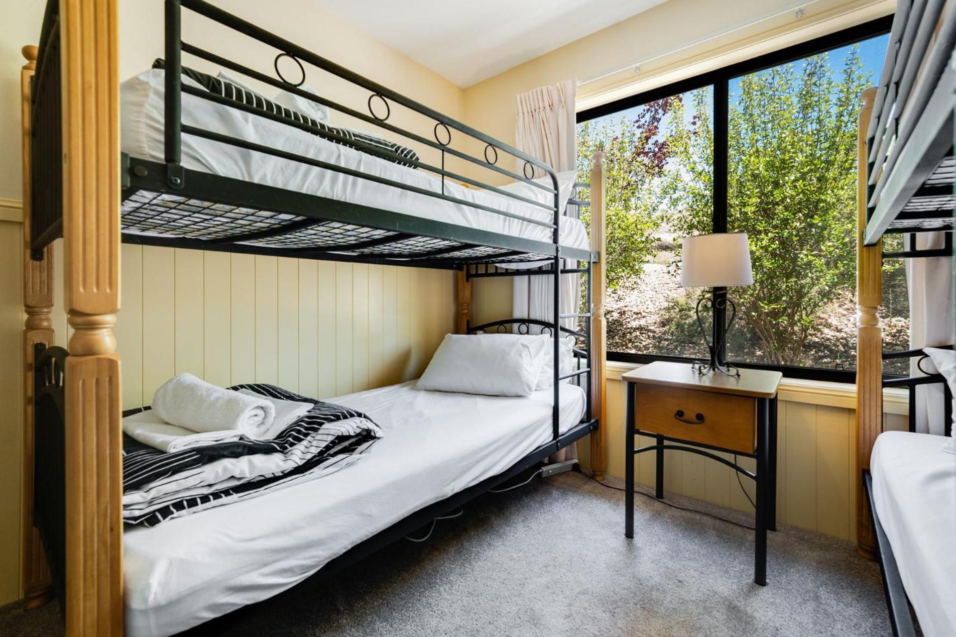 Dromaius 5 - 3Br Townhouse L Lake Views L Spa Bath L Wifi L Bbq Джиндабайн Екстериор снимка